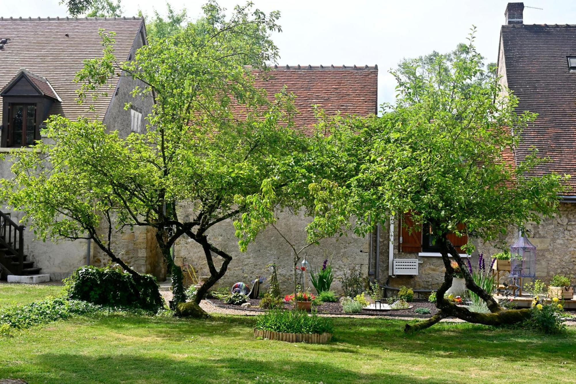 Logis Auberge De Launay Limeray Exterior photo